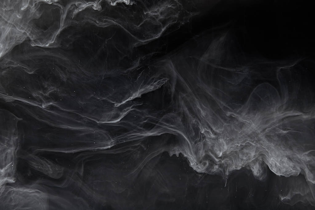 absztrakt kavarog a fekete alapon szürke festékkel - Fotó, kép