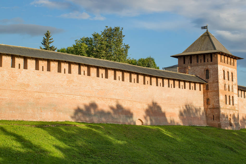 Novgorod Kremlin brique rouge forteresse murs brique jour heure
 - Photo, image