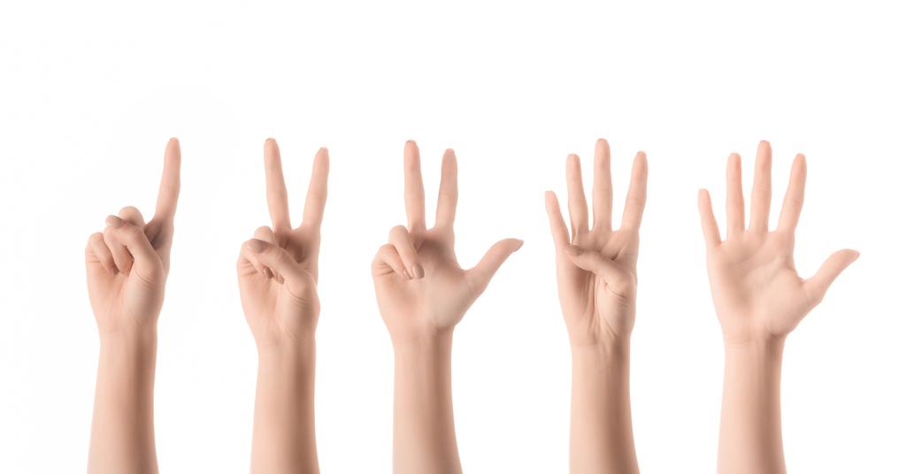 collage de mujer mostrando números con las manos aisladas en blanco
 - Foto, imagen