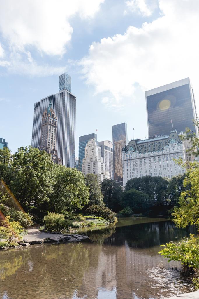 edifici e parco cittadino a New York, Stati Uniti
 - Foto, immagini