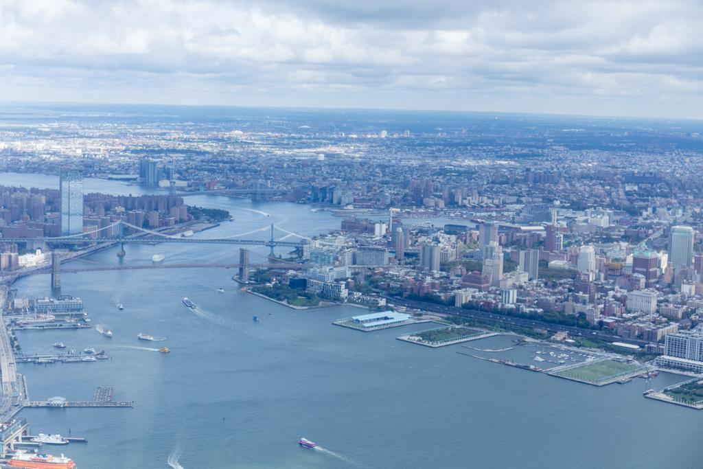 vue aérienne du manhattan et du pont de Brooklyn à New York, États-Unis
 - Photo, image