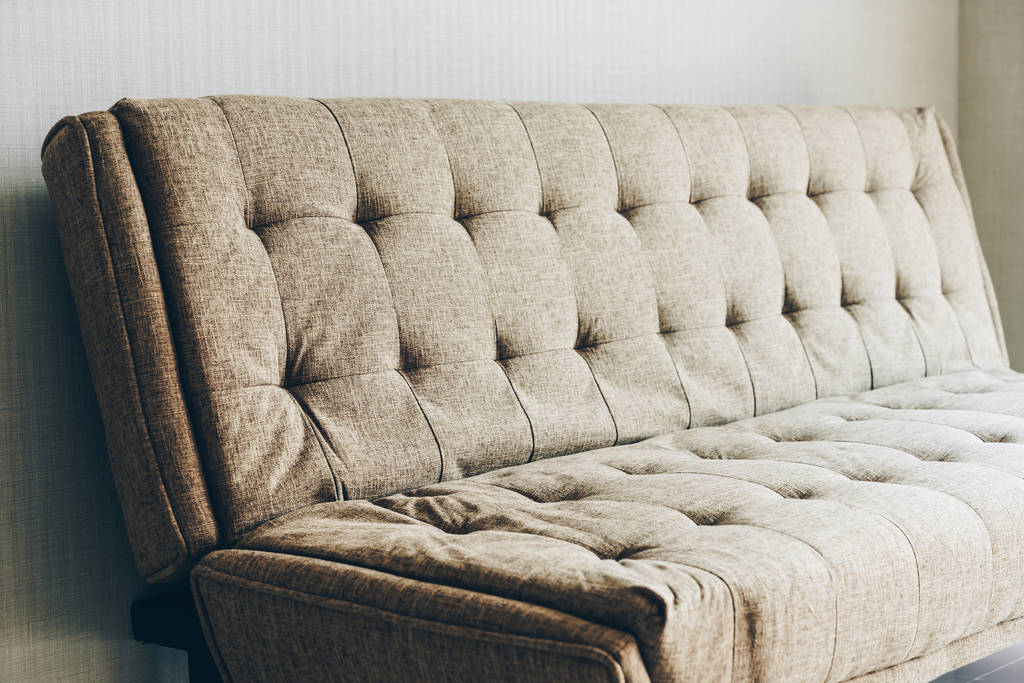 modernes Sofa aus Stoff im Innenraum - Foto, Bild