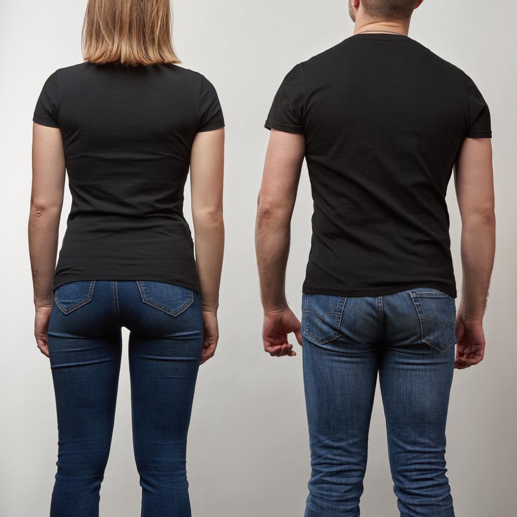 vue arrière de jeune homme et femme en t-shirts noirs avec espace de copie isolé sur gris
 - Photo, image