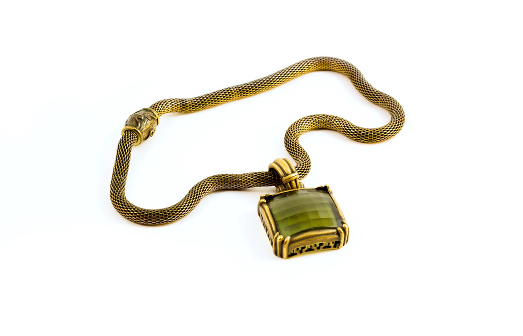 schöne goldene Halskette - Foto, Bild