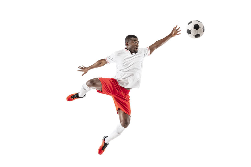 Профессиональный футболист Африки изолирован на белом фоне
 - Фото, изображение