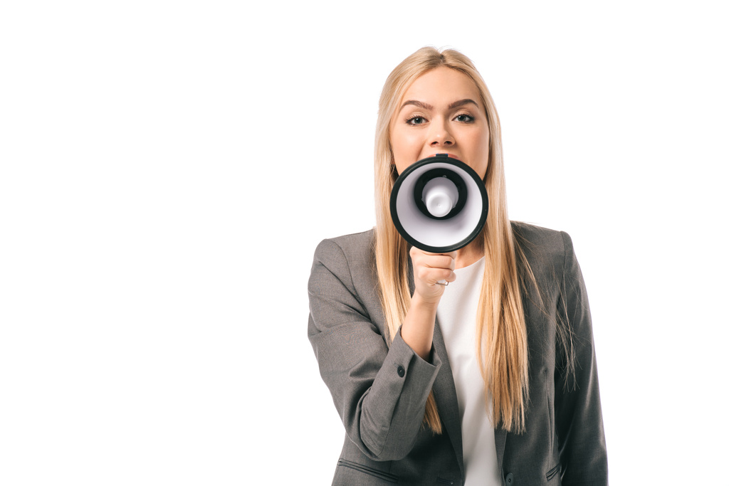 jefe femenino enojado gritando en megáfono, aislado en blanco
 - Foto, imagen
