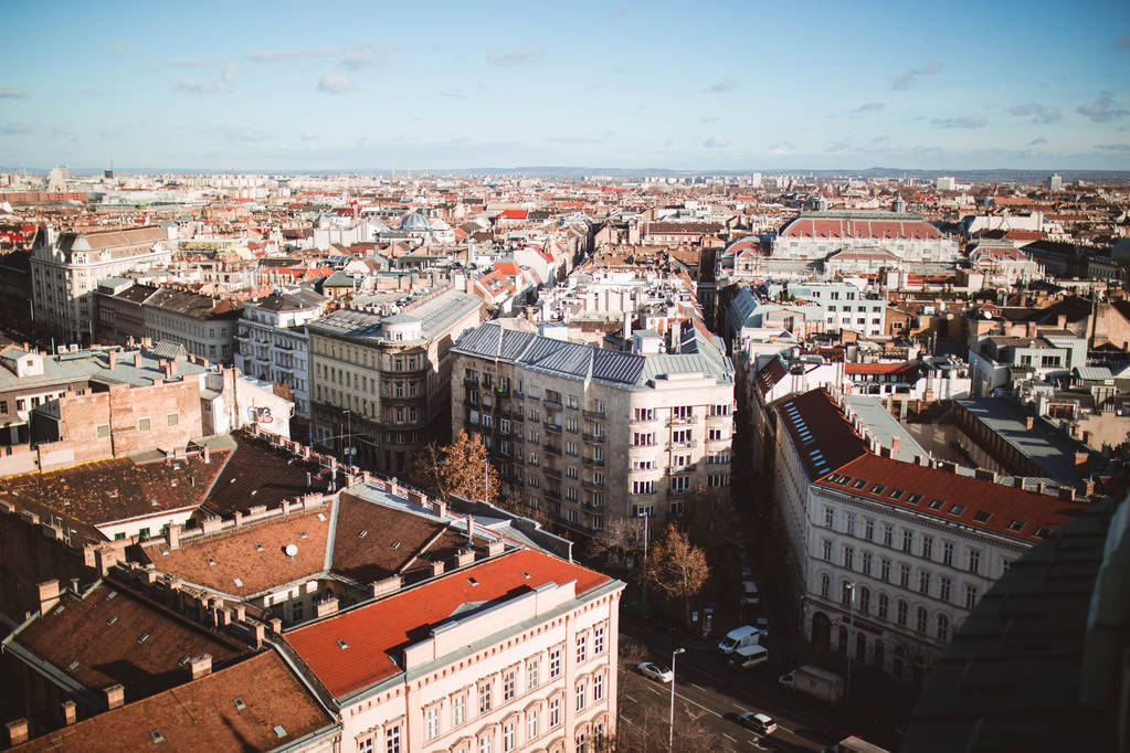 Korkeat näkymät Budapestin kaupunkiin alkaen St. Stephen 's Basilica, Unkari
 - Valokuva, kuva