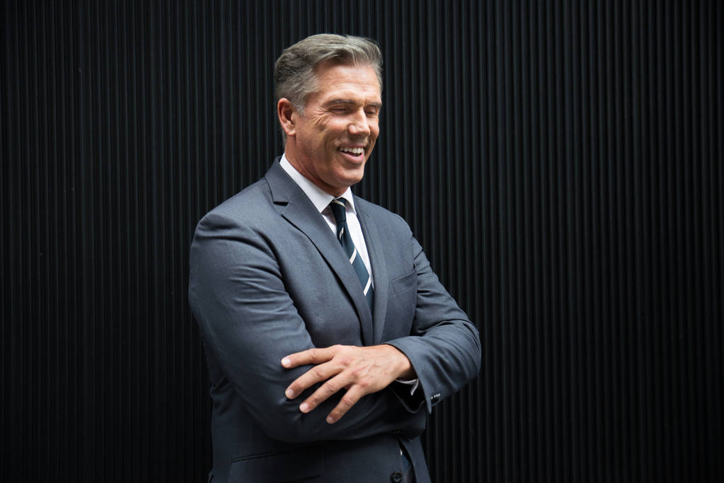 Senior Corporate Manager mit elegantem Anzug im Freien - Geschäftsmann in New York - Foto, Bild