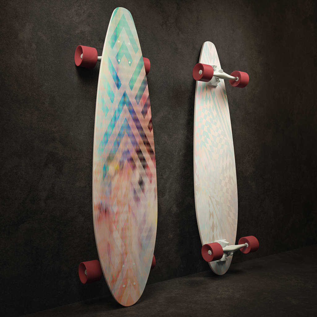 Skateboard con coloración azul-rojo. Longboard con un patrón brillante. Ilustración 3D
 - Foto, Imagen