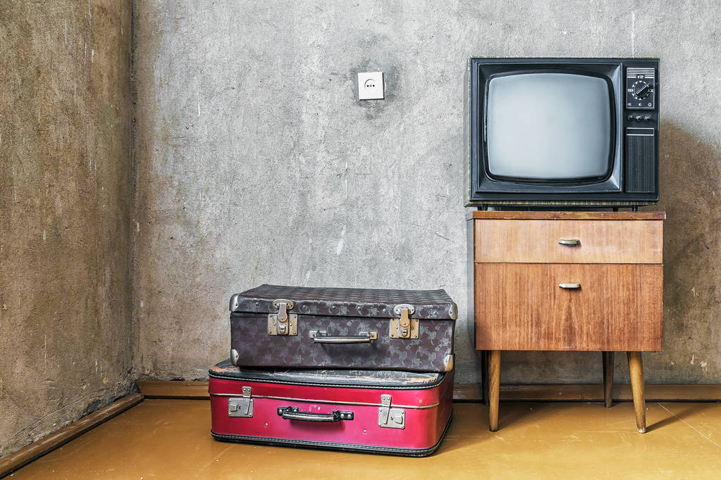 Old room. retro tv and old suitcases - Photo, Image