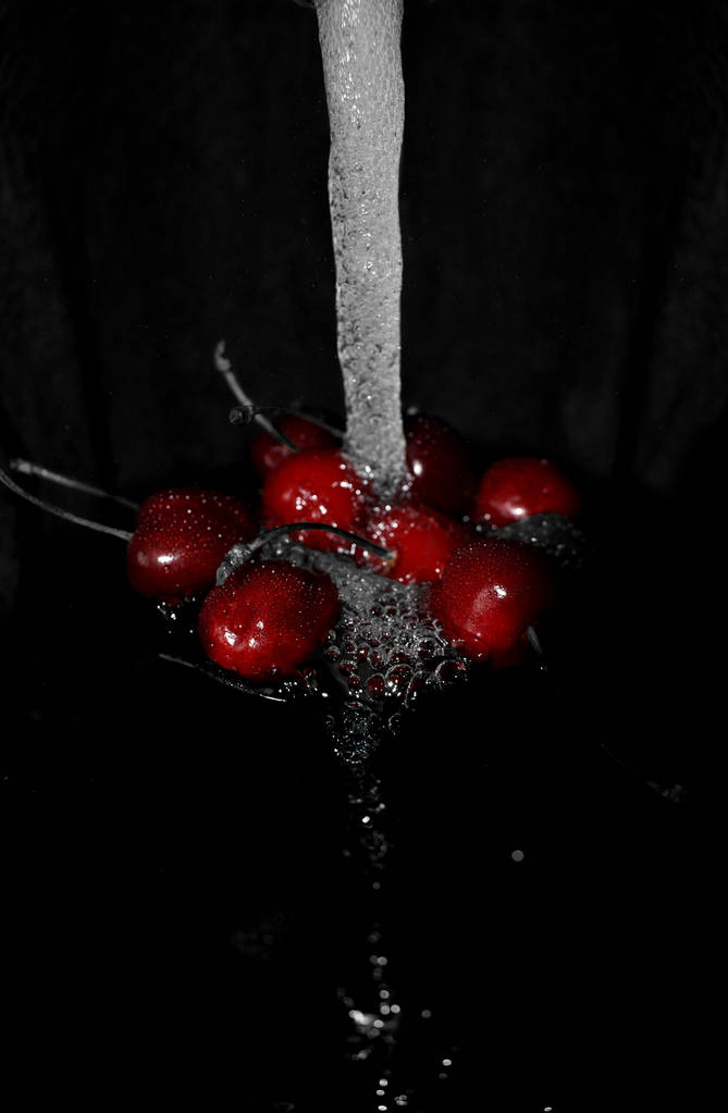 cherries are washed with water - Photo, Image