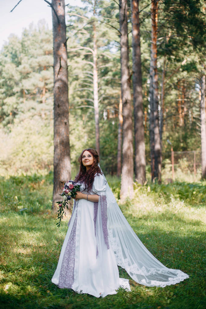 おとぎ話の結婚式の妖精と魔術師 - 写真・画像