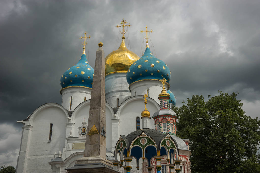 Trinity Lavra of St Sergius manastırda S'ın Kilisesi kubbe - Fotoğraf, Görsel