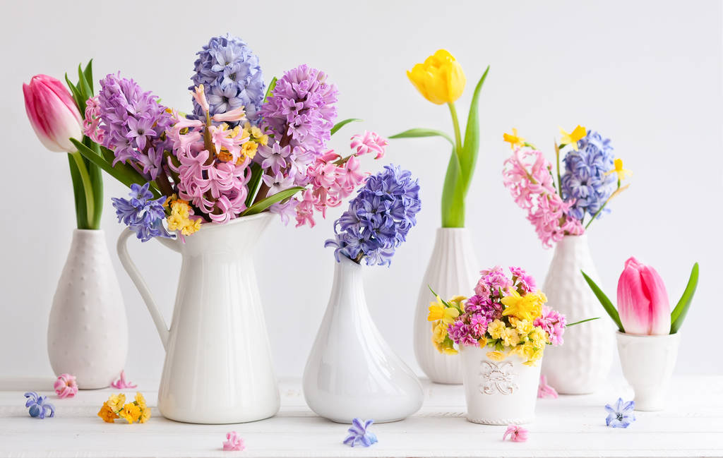 Güzel bahar çiçek buketleri  - Fotoğraf, Görsel