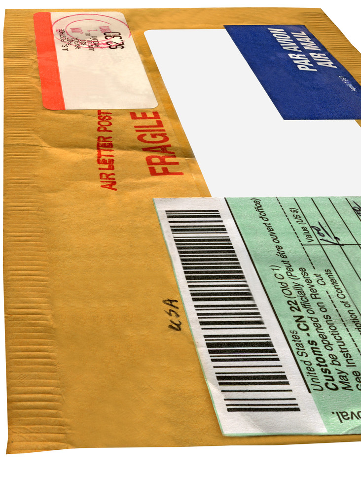 jediné žluté poštovní balík obálek - Fotografie, Obrázek