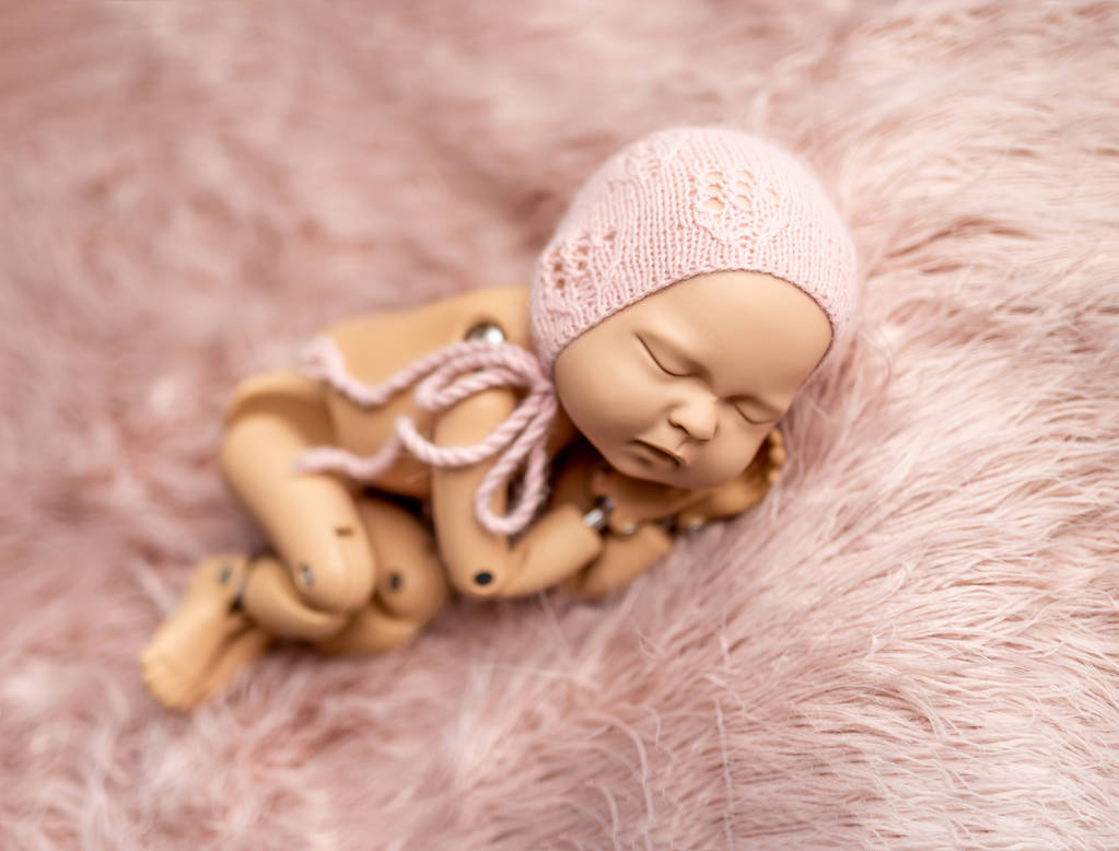 Maniquí de recién nacido para posar la foto - Foto, imagen