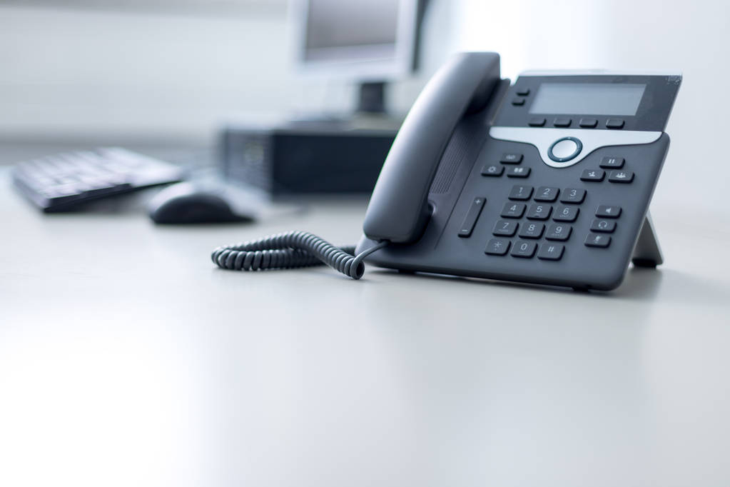Черный телефон в офисе, служба поддержки клиентов и т.д.
 - Фото, изображение