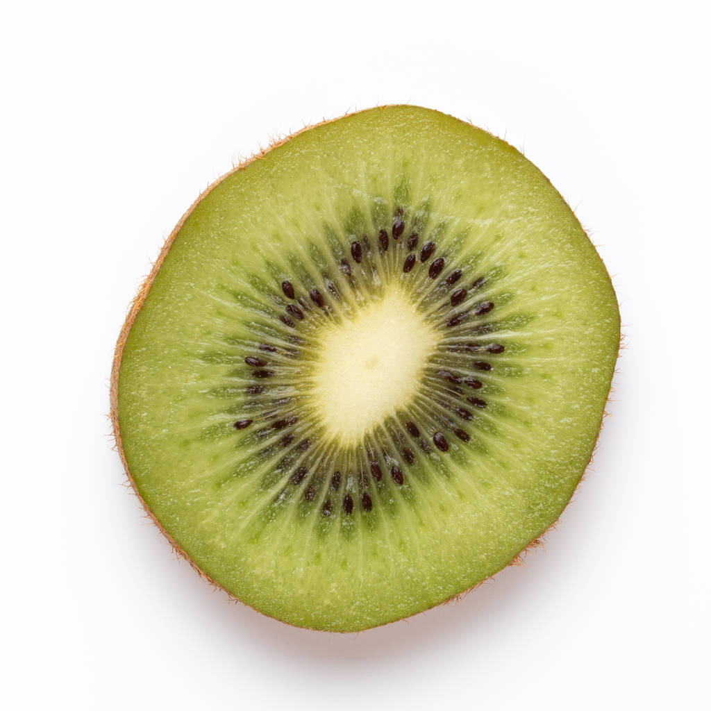 Rebanadas de fruta Kiwi sobre fondo blanco. - Foto, imagen