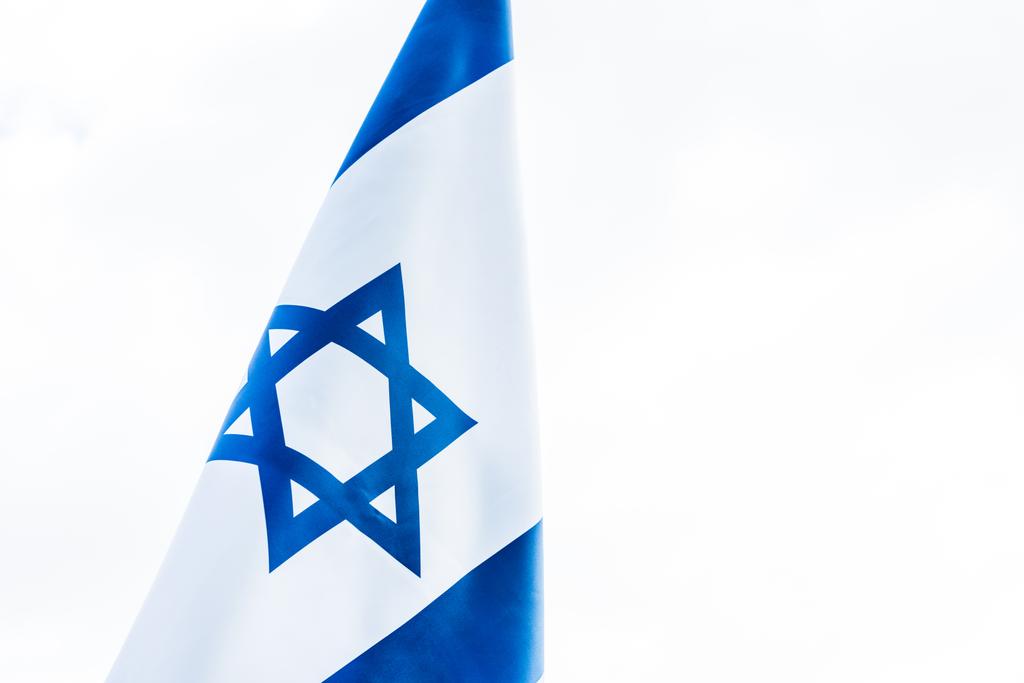 bandera nacional de Israel con estrella de David aislada sobre blanco
  - Foto, Imagen