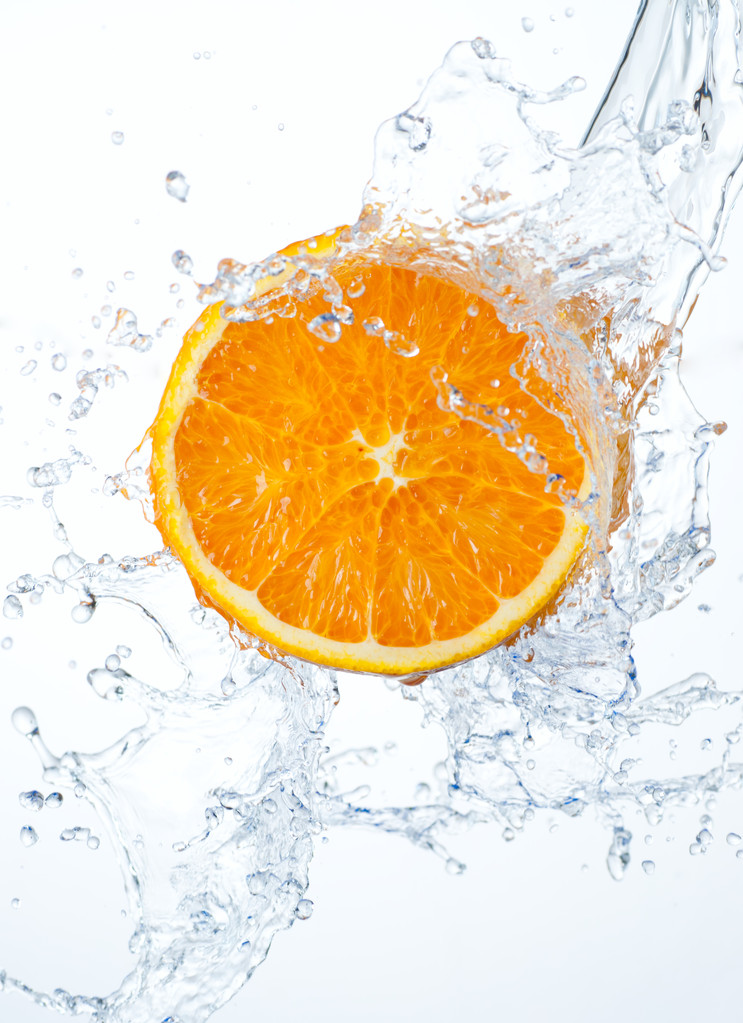 Arancione in spruzzi d'acqua
 - Foto, immagini