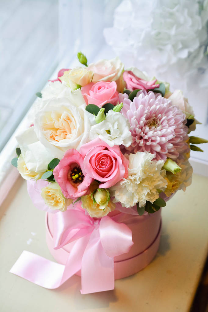bouquet de fleurs dans le salon de mariage boutique floristique
 - Photo, image