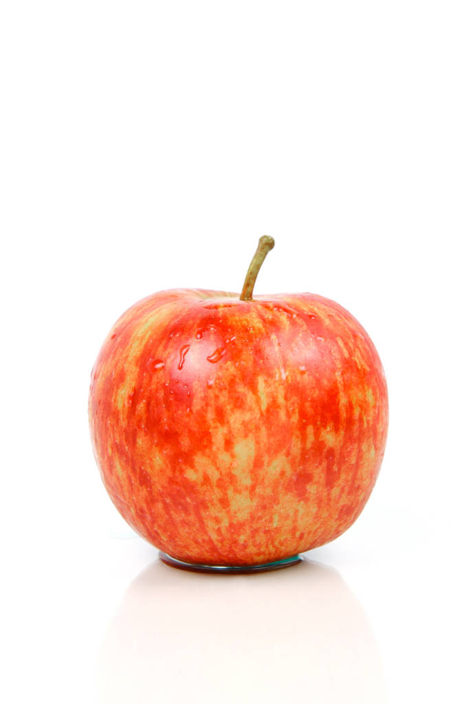Rote Äpfel isoliert vor weißem Hintergrund - Foto, Bild