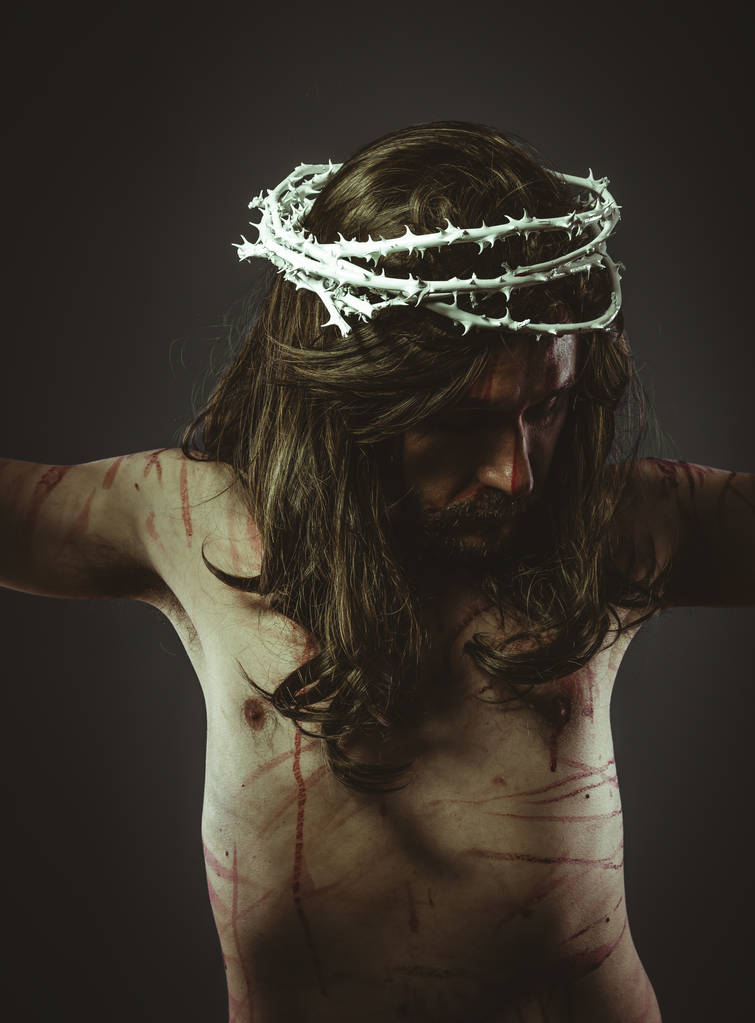 Розп'яття, представництво Голгофи Ісуса Христа на Хресті. Страсний тиждень в Іспанії. людина з терновий вінець - Фото, зображення