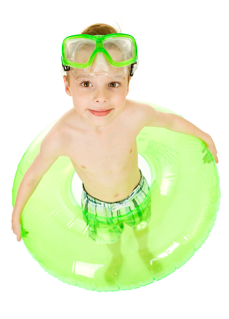 Zwemmer: Jongen klaar om te zwemmen met masker en buis - Foto, afbeelding