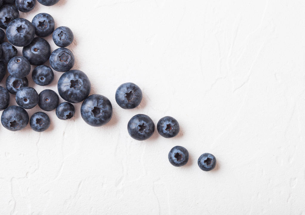 Fresh raw organic blueberries on white background. Food concept. Space for text - Φωτογραφία, εικόνα