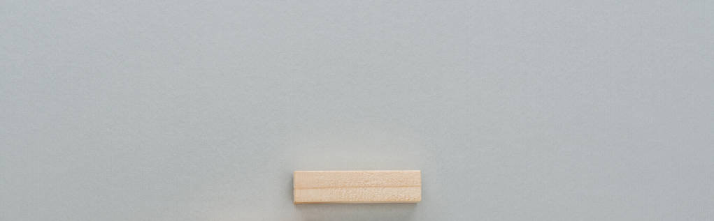 コピースペースと灰色で隔離された木製ブロックのパノラマショット - 写真・画像