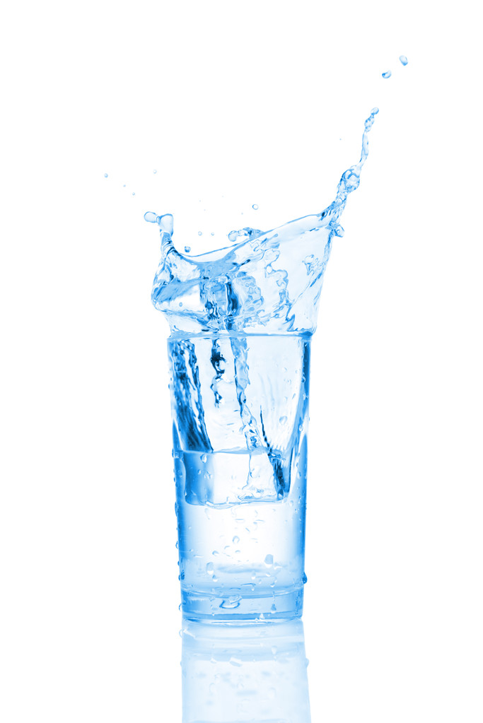 бризки води в склі ізольовані на білому
 - Фото, зображення