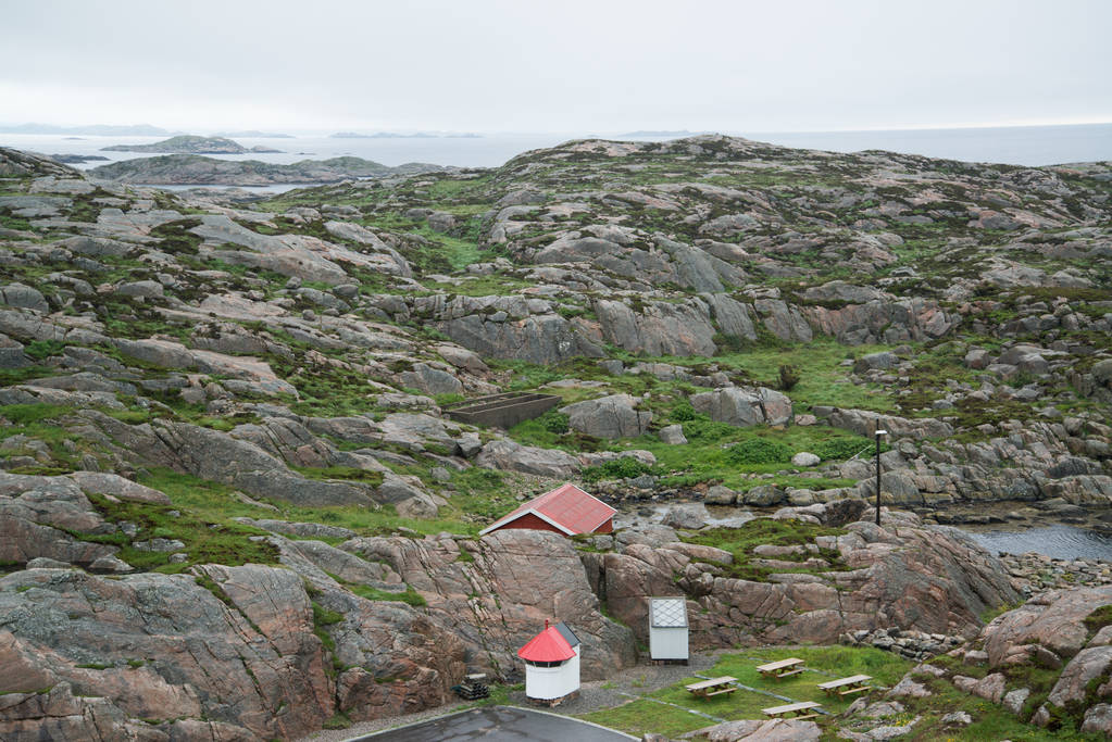 Norveç'te evleri ile ünlü atlantik yolundan güzel görünümü - Fotoğraf, Görsel