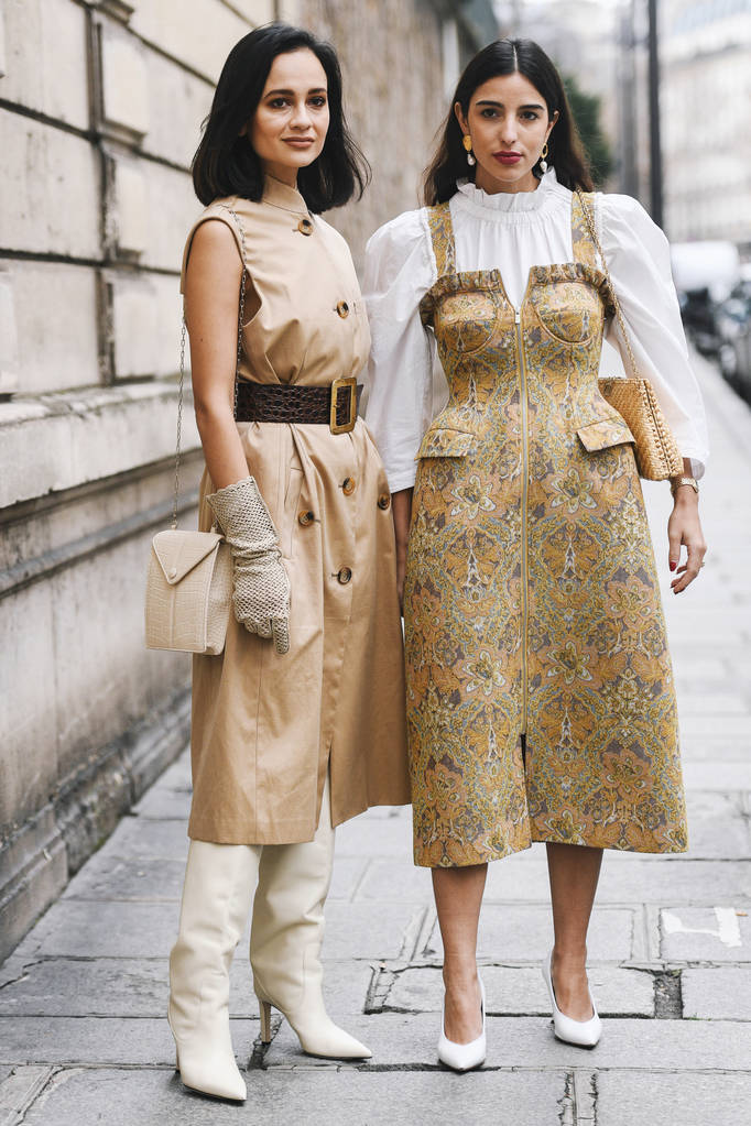 Paryż, Francja-marzec 02, 2019: Street Style Outfit-po pokaz mody w Paryżu Fashion Week-Pfwfw19 - Zdjęcie, obraz