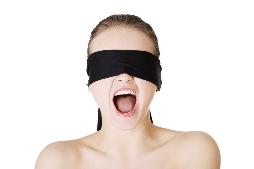 Blindfold woman screaming - Photo, Image