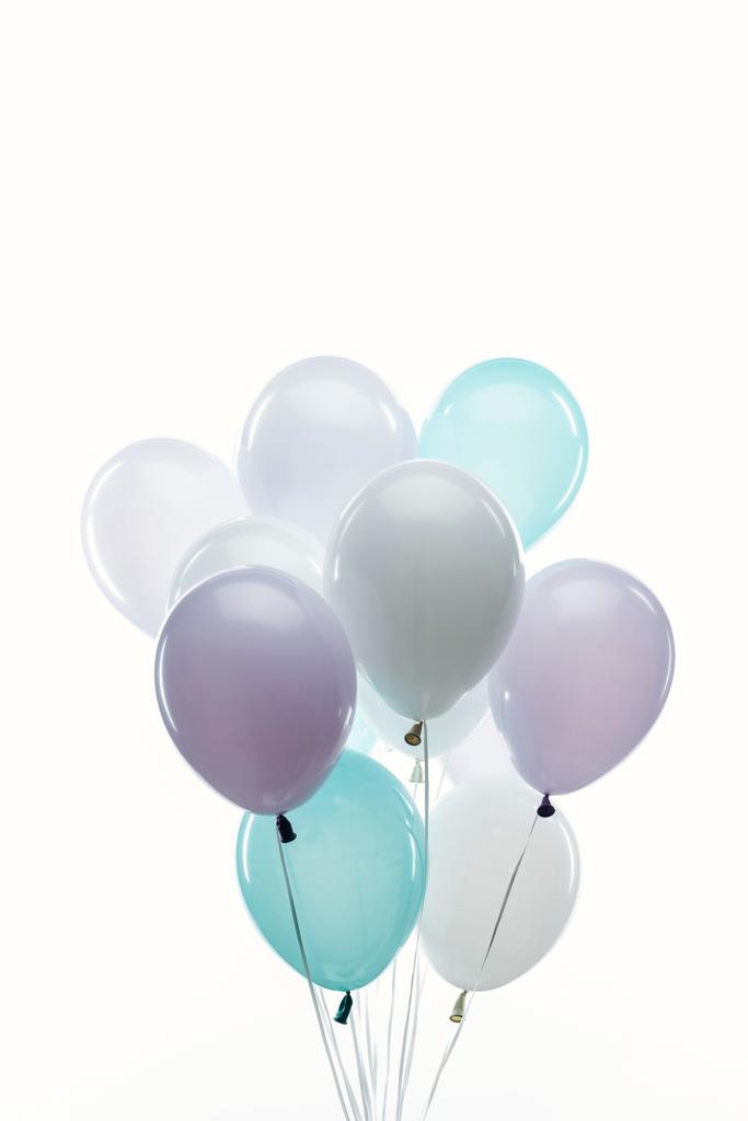 праздничные красочные воздушные шары, изолированные на белом с копировальным пространством
 - Фото, изображение