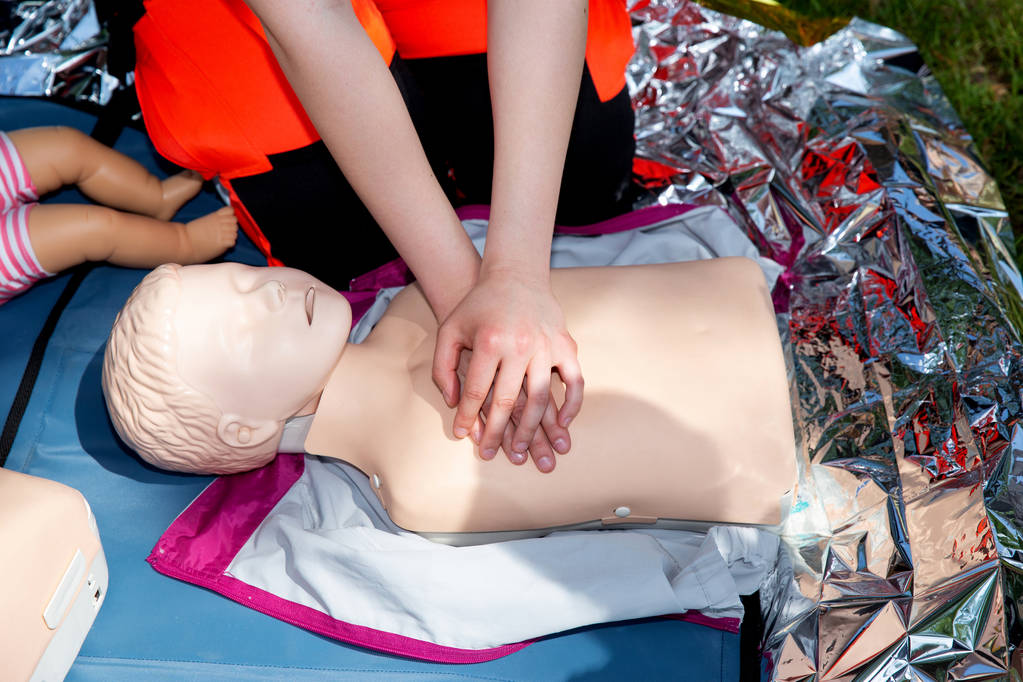 Séminaire sur les premiers soins CPR
 - Photo, image
