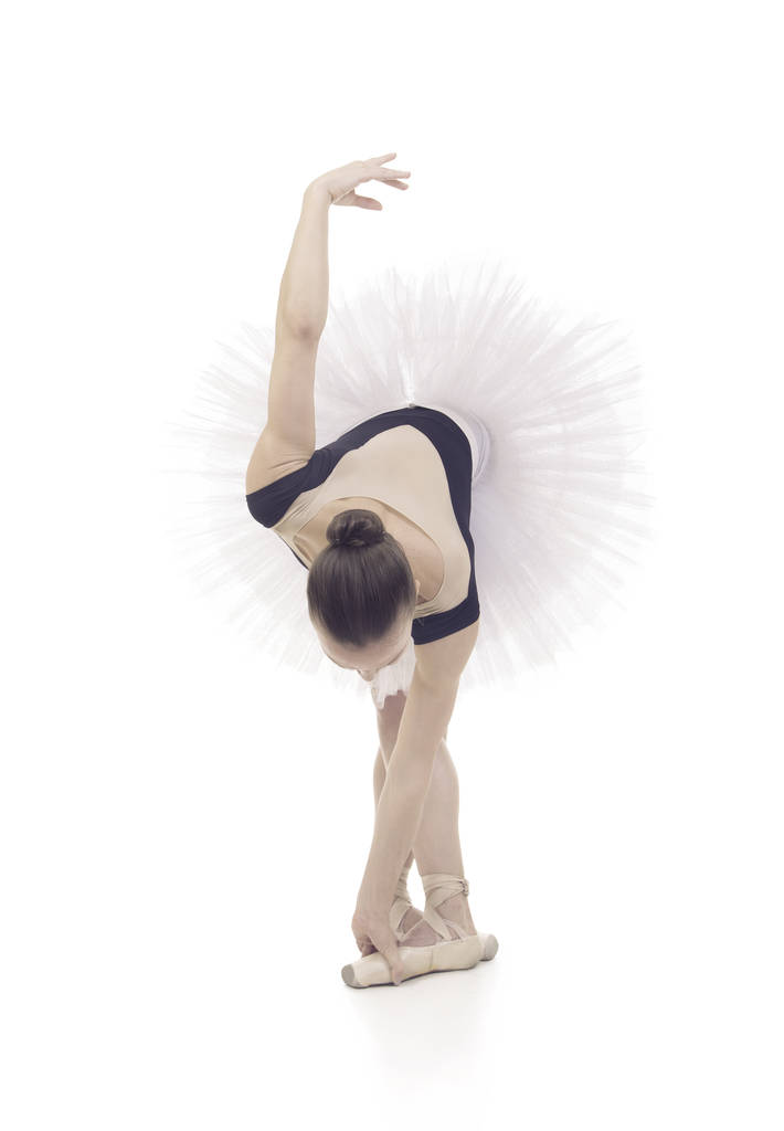 Nádherná Ballerina, v bílém školném baletu. - Fotografie, Obrázek