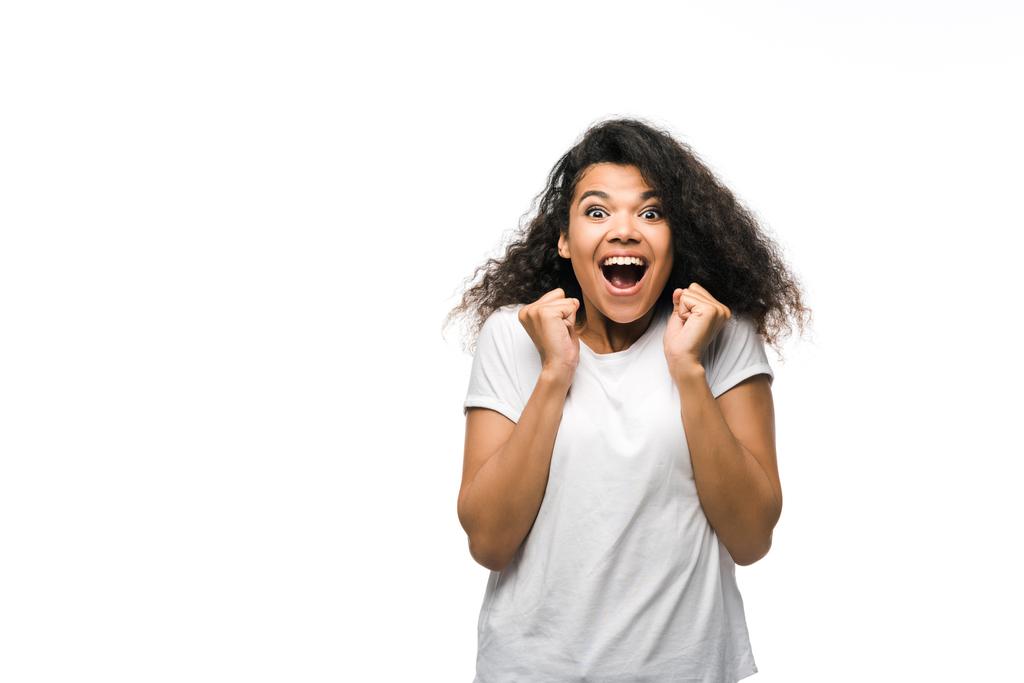 heureux frisé afro-américain fille célébrant isolé sur blanc
  - Photo, image
