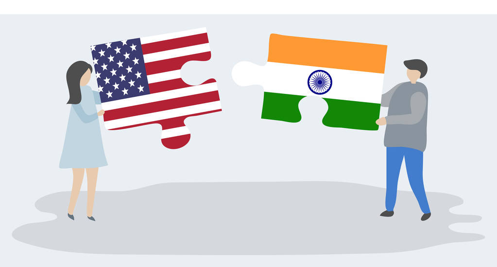 Pareja sosteniendo dos piezas de rompecabezas con banderas americanas e indias. Estados Unidos de América e India símbolos nacionales juntos
. - Vector, imagen