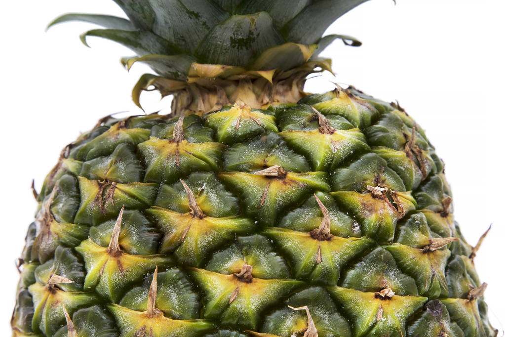 frutta tropicale estiva, ananas isolato su bianco
 - Foto, immagini