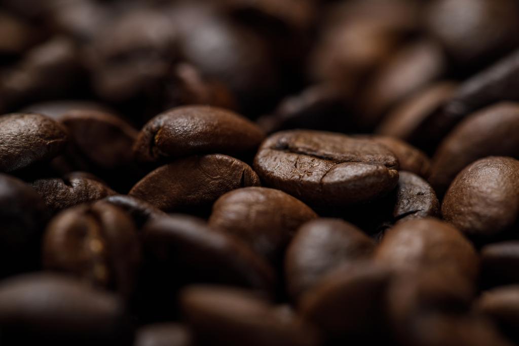 Close-up uitzicht op heerlijke verse koffie korrels - Foto, afbeelding