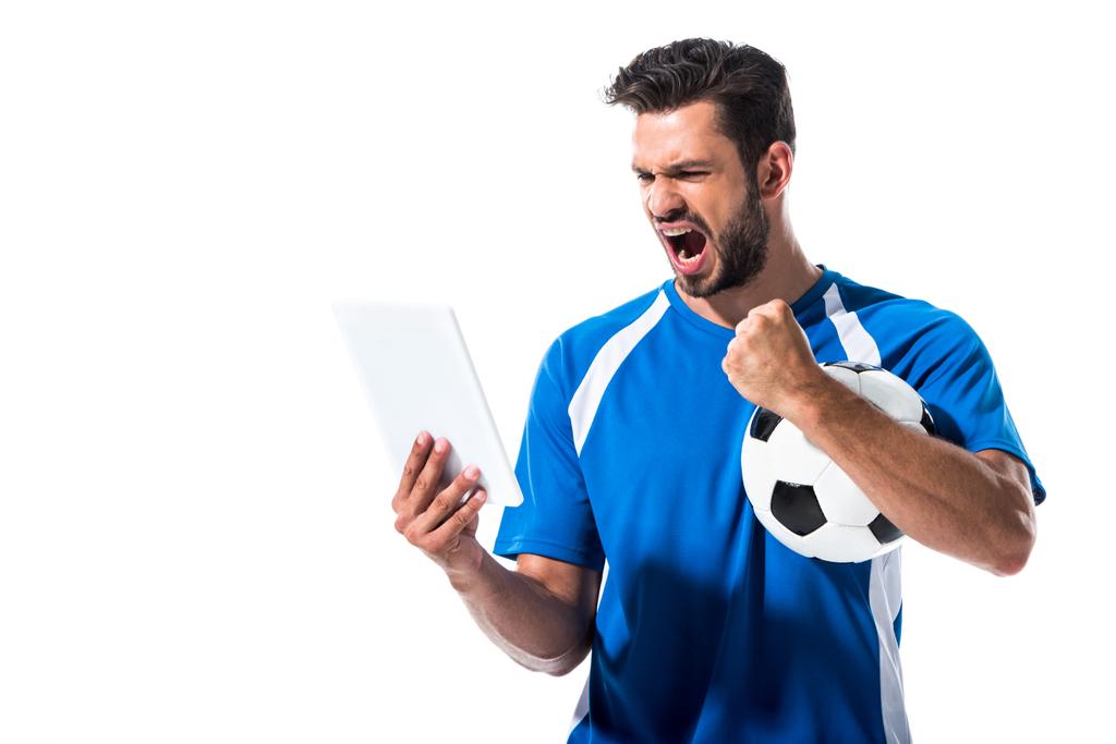 przystojny piłkarz z piłką i cyfrowy tablet doping izolowane na białym - Zdjęcie, obraz