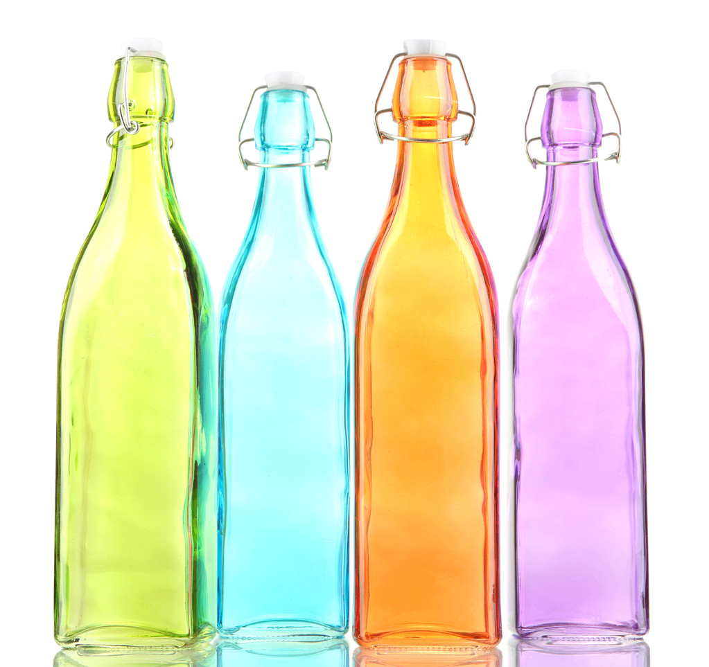 lege kleur glazen flessen, geïsoleerd op wit - Foto, afbeelding