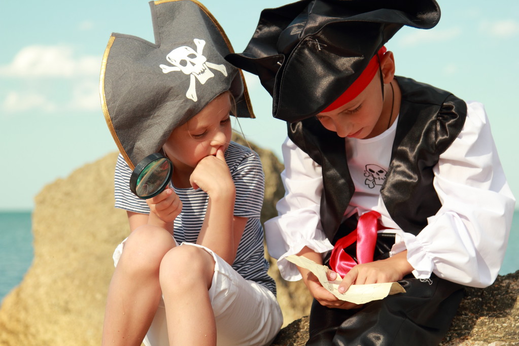 Verkleideter Pirat im Urlaub - Foto, Bild