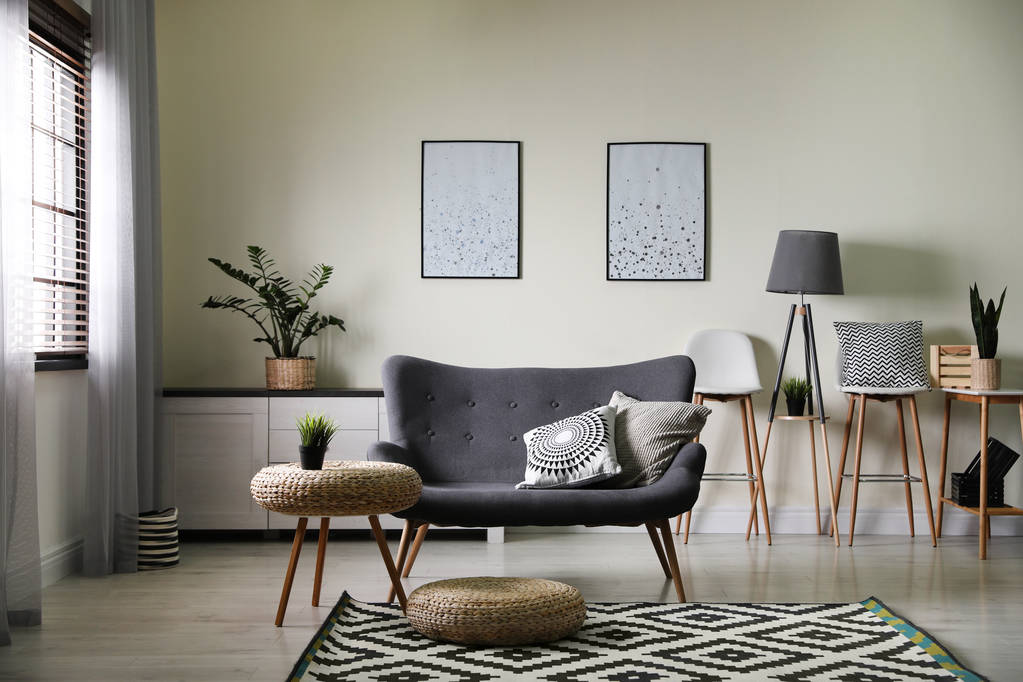 Stílusos nappali modern bútorokkal és stílusos dekorációval. Ötlet a lakberendezés - Fotó, kép