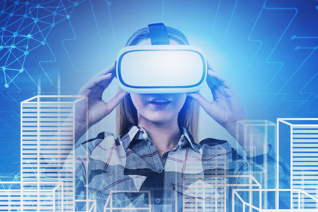 Nainen VR-laseissa älykaupungissa, internet
 - Valokuva, kuva