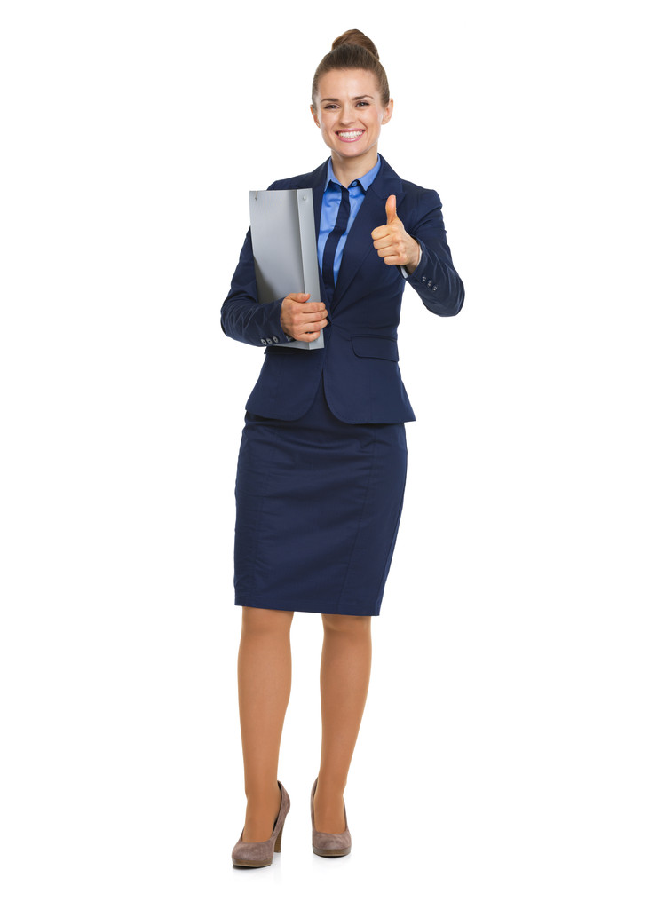 Retrato de comprimento total de mulher de negócios feliz com exibição de pasta
 - Foto, Imagem