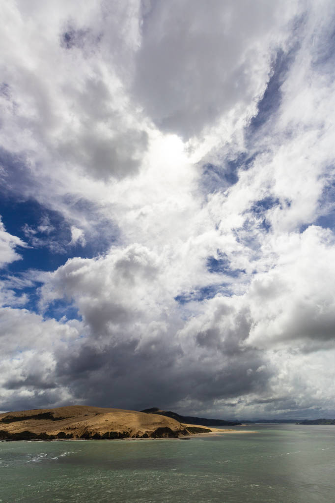 vista do ponto de vista perto de Opononi, Nova Zelândia
 - Foto, Imagem