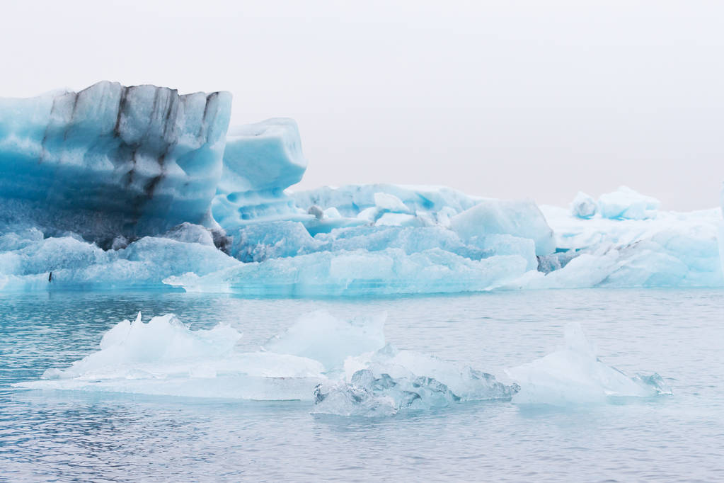 İzlanda'nın Güney buzdağı lagün jokulsarlon. Tonda - Fotoğraf, Görsel