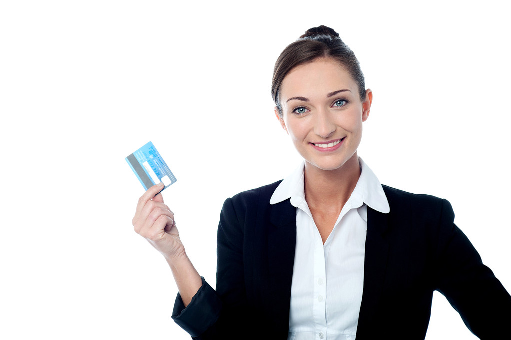 Femme d'affaires affichant sa carte de crédit
 - Photo, image